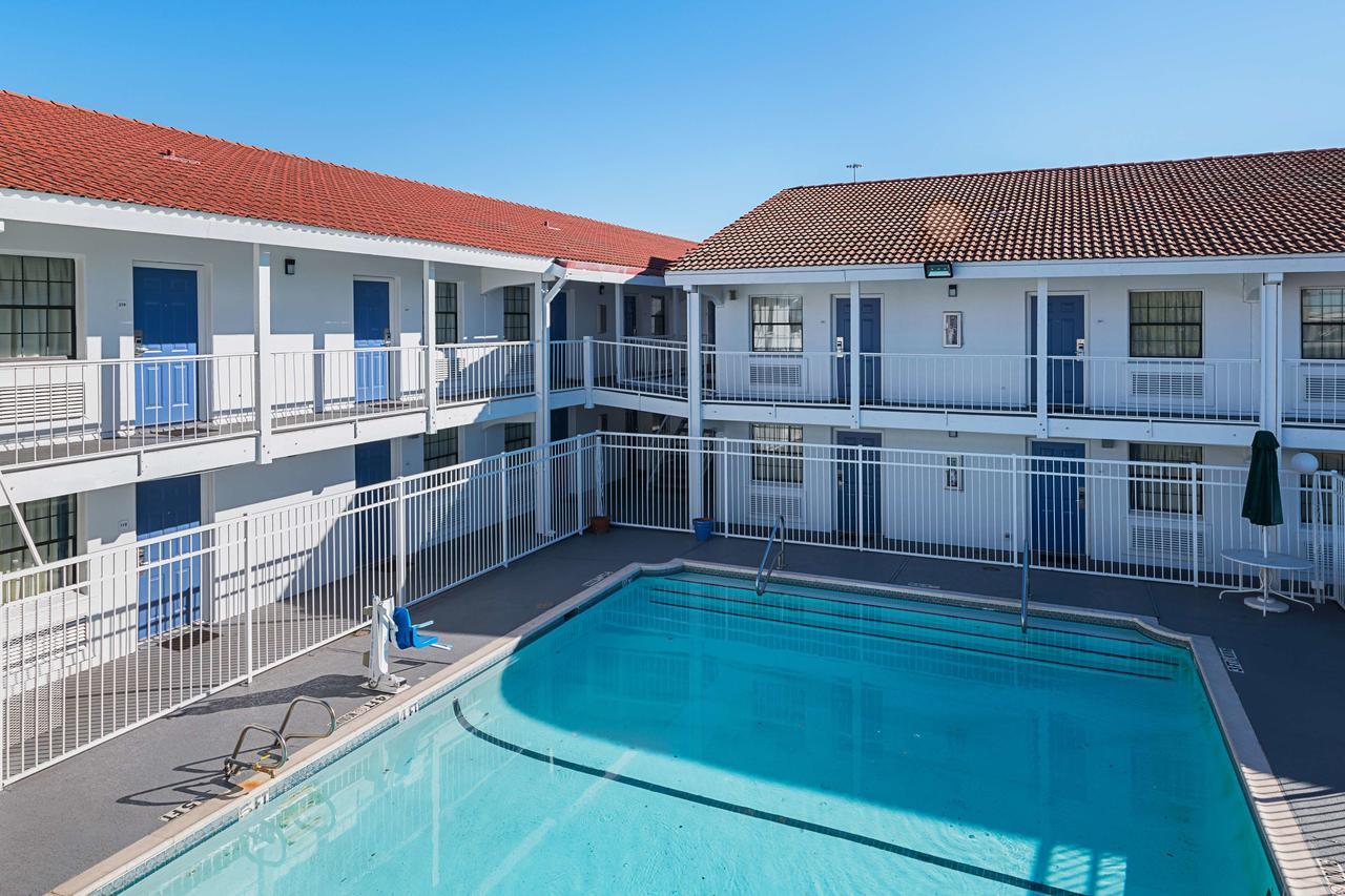 Motel 6-Grand Prairie, Tx - Interstate 30 Εξωτερικό φωτογραφία
